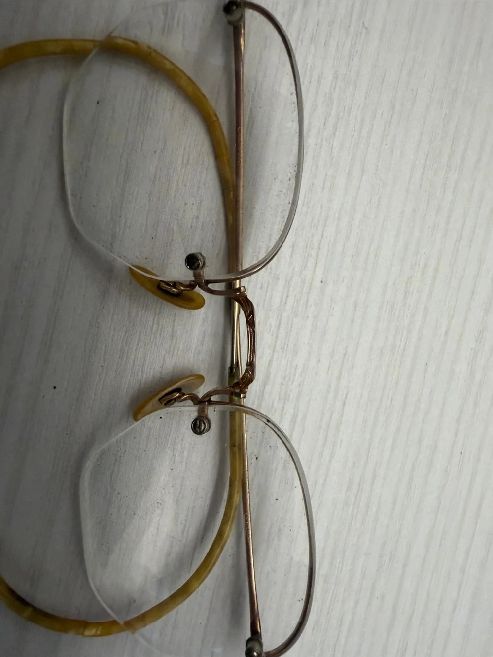 Vintage Shuron Gold-Tone Rimless Eyeglass Bridge